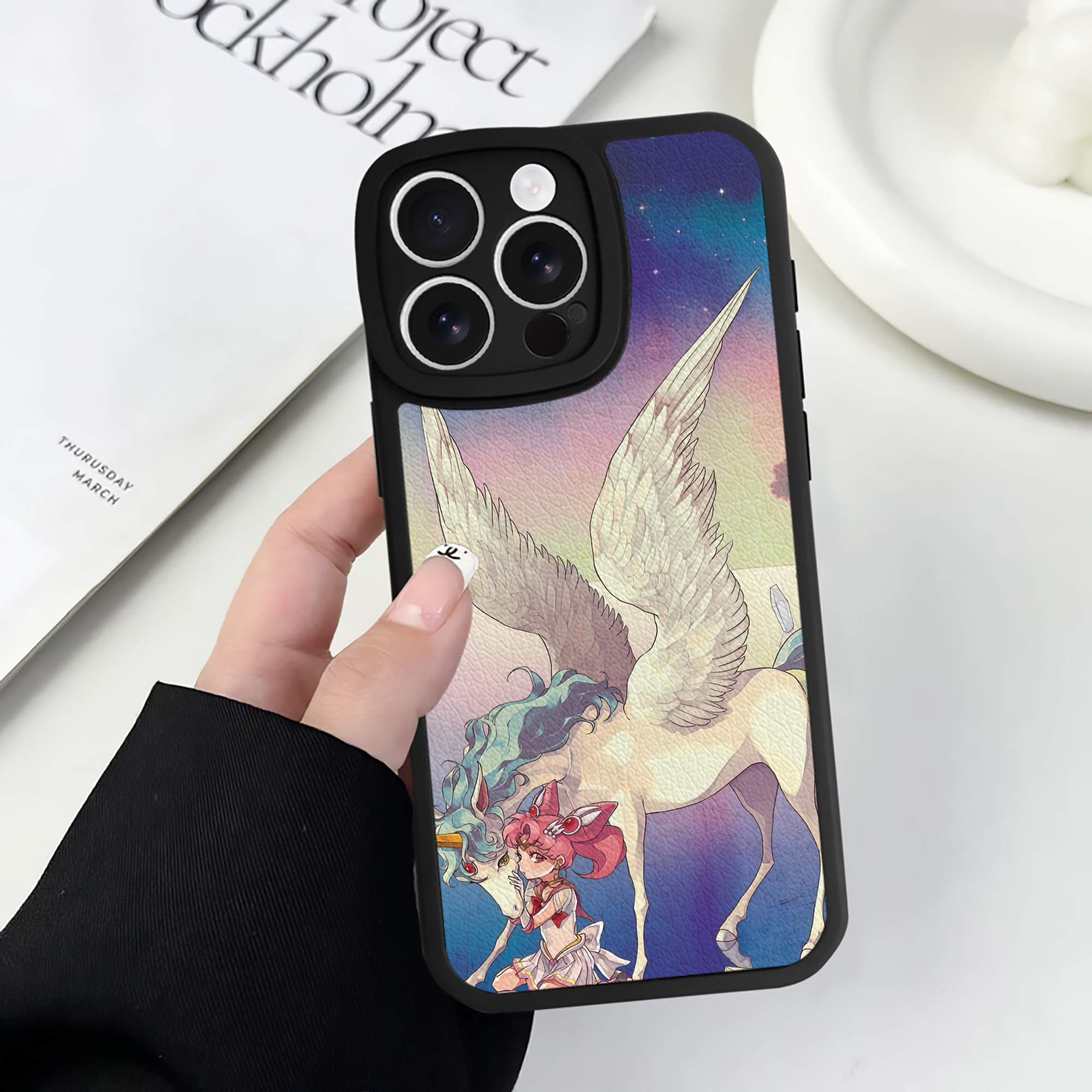 （画像用） 美少女戦士セーラームーン Sailor Moon 【iPhone 16シリーズ対応】シリコンスマホケース（レザー調） 材質：シリコン
